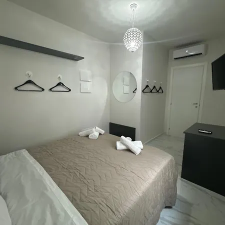 לינה וארוחת בוקר Casa Marfe גרוטליה