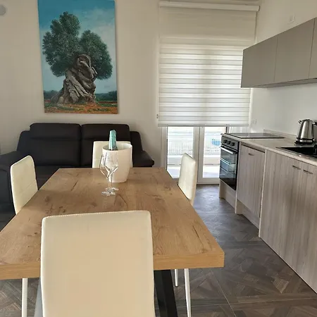 Casa Marfe לינה וארוחת בוקר גרוטליה